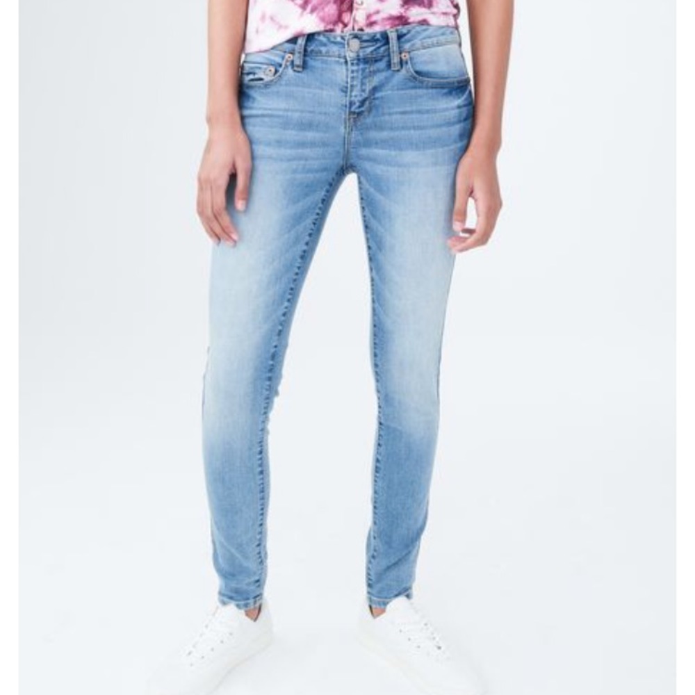 Light wash mid rise jeggings